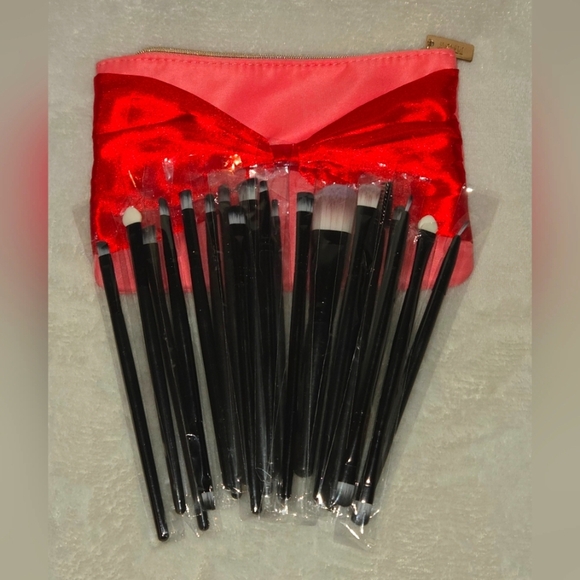 Ipsy Bag And Makeup Brush Set 20 Piece NEW - Picture 1 of 5